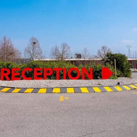 Golf Residenza Aparthotel Peschiera del Garda Eksteriør bilde