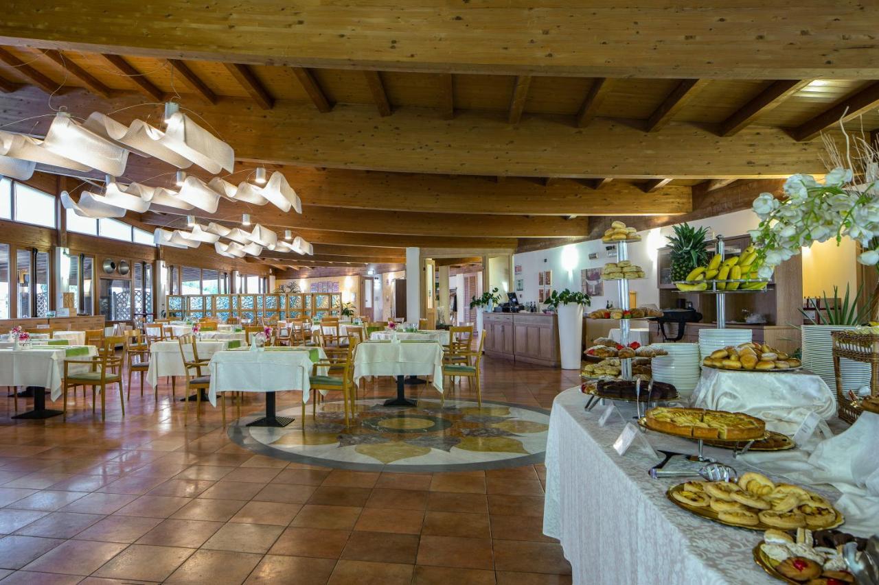 Golf Residenza Aparthotel Peschiera del Garda Eksteriør bilde